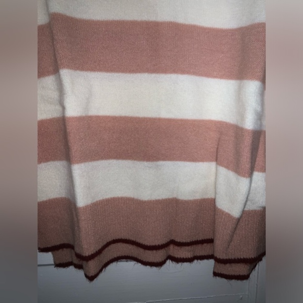 NWOT lush pink and cream striped lightweight sweater size medium - Picture 4 of 11